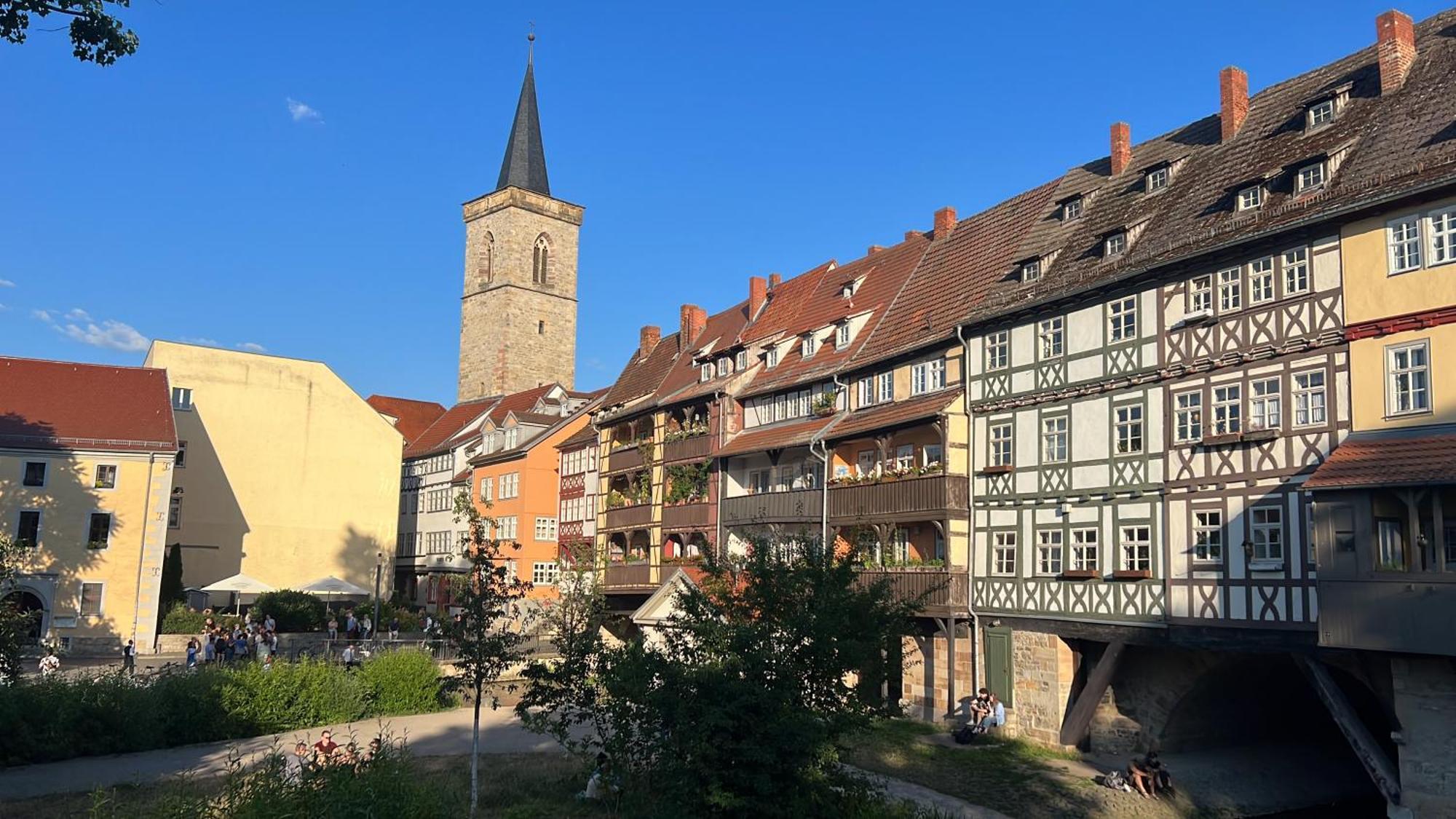 Ferienwohnung Schildblick Modernes Apartment Direkt In Der Altstadt Von Erfurt Nahe Der Kraemerbruecke - Beste Innenstadtlage Buitenkant foto